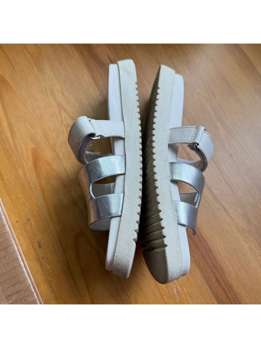 Steve Madden jmayven slide sandals white and silver size 3 - Picture 8 of 10